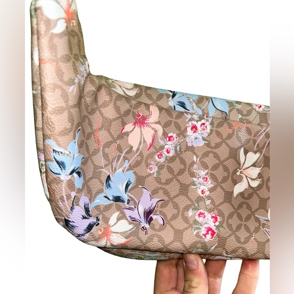 Flower Fanny Pack-Adjustable - Picture 3 of 7